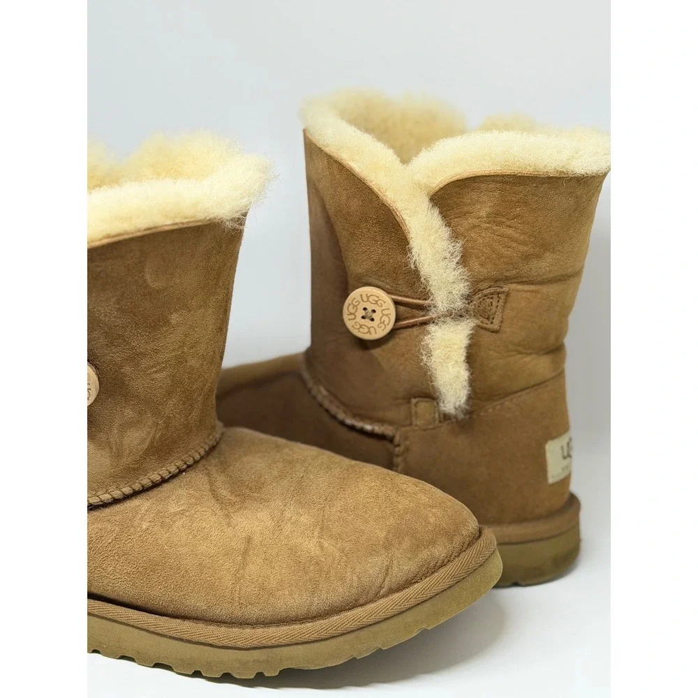 UGG Bailey Button Boots Chestnut Suede Shearling Winter Girls Shoes‎ Size 4 Kids